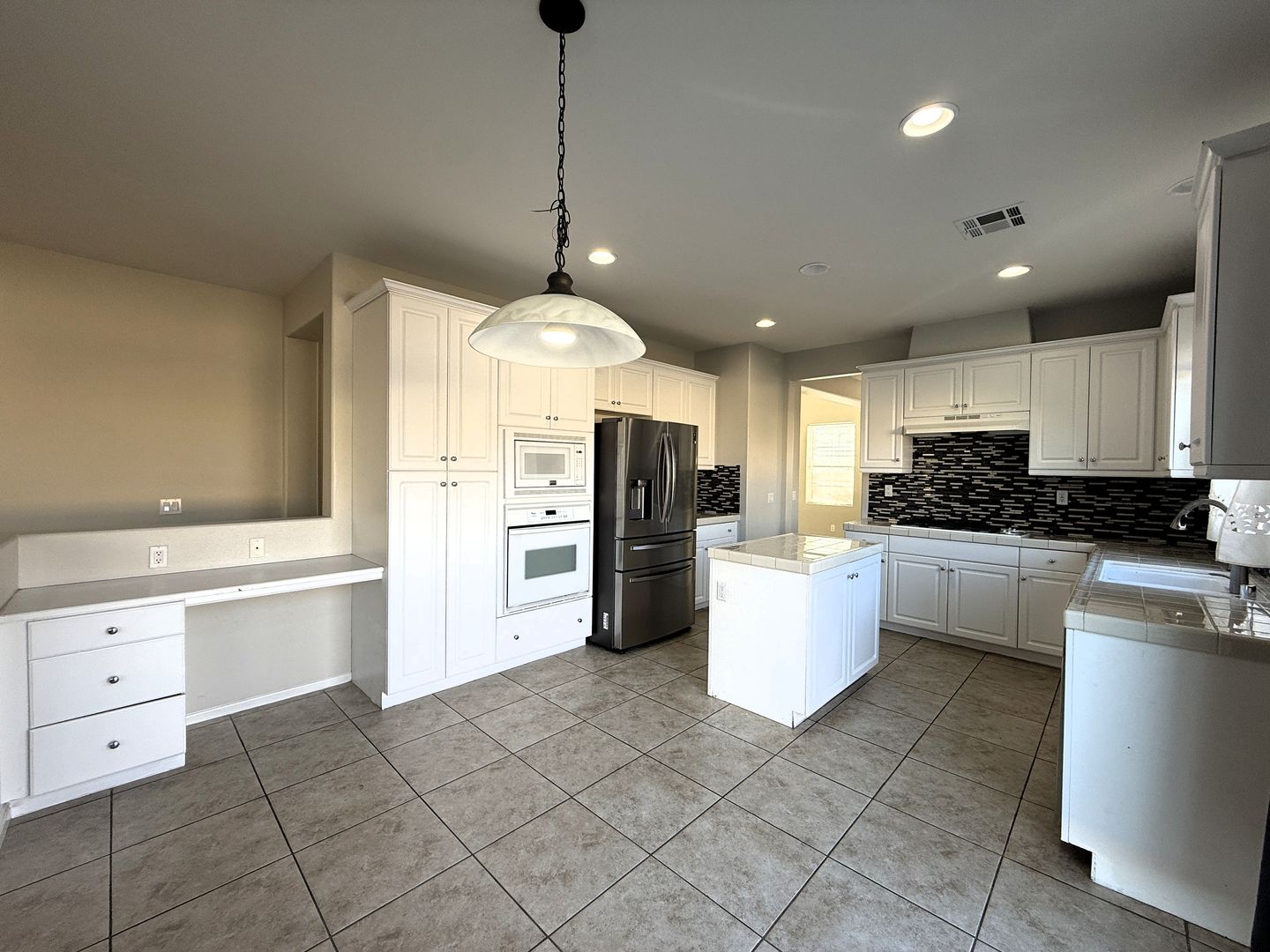 4715 W. Ave J4 - Lancaster - California - 3 bed, 3 bath rental property