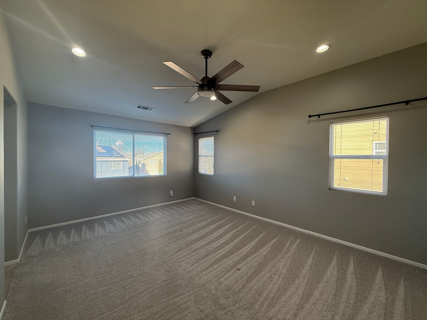 4715 W. Ave J4 - Lancaster - California - 3 bed, 3 bath rental property