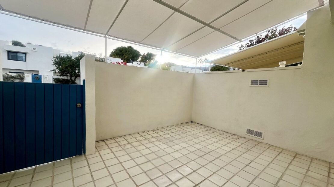 48668 Desert Flower Drive - Palm Desert - California - 2 bed, 1.5 bath rental property