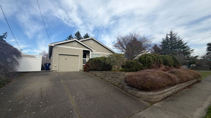 4905 N 11th Street - Tacoma - Washington - 3 bed, 2 bath rental property