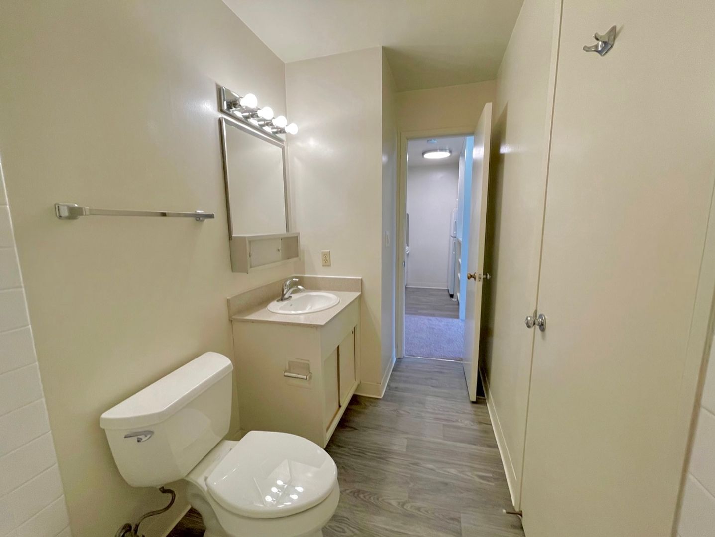 5 Admiral Drive #405 - Emeryville - California - 1 bath rental property