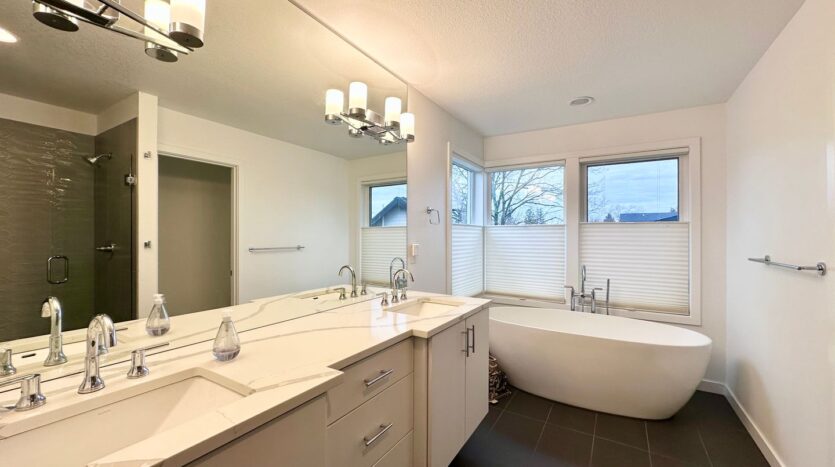 5045 SE Ramona St.  - Portland - Oregon - 4 bed, 4 bath rental property