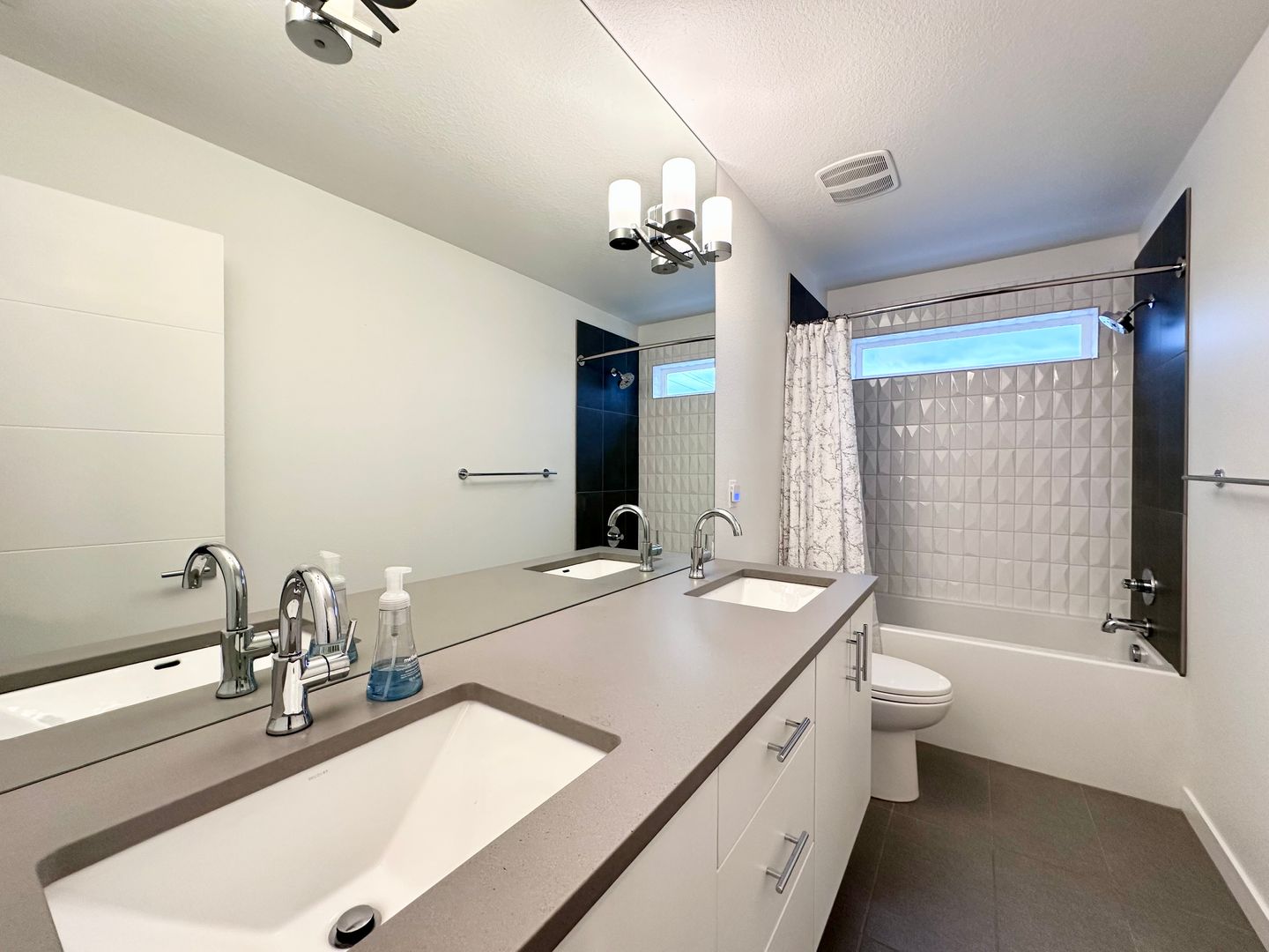 5045 SE Ramona St.  - Portland - Oregon - 4 bed, 4 bath rental property