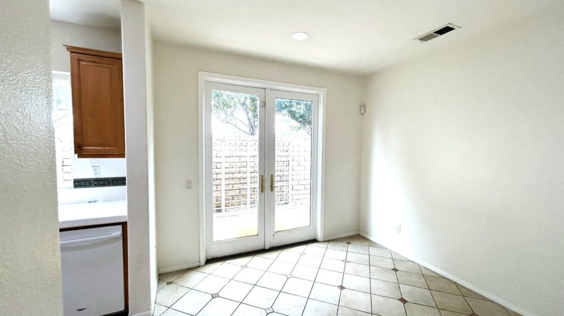 510 Catalina Ln - Carson - California - 3 bed, 2.5 bath rental property