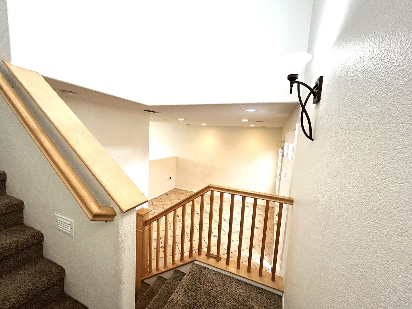 510 Catalina Ln - Carson - California - 3 bed, 2.5 bath rental property