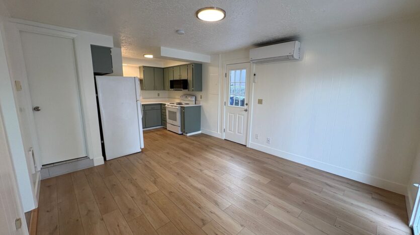 513 NE Irving   Unit 2 - Bend - Oregon - 1 bed, 1 bath rental property