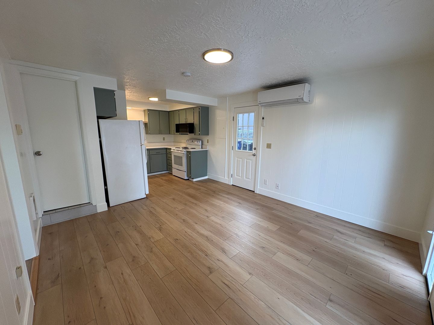 513 NE Irving   Unit 2 - Bend - Oregon - 1 bed, 1 bath rental property