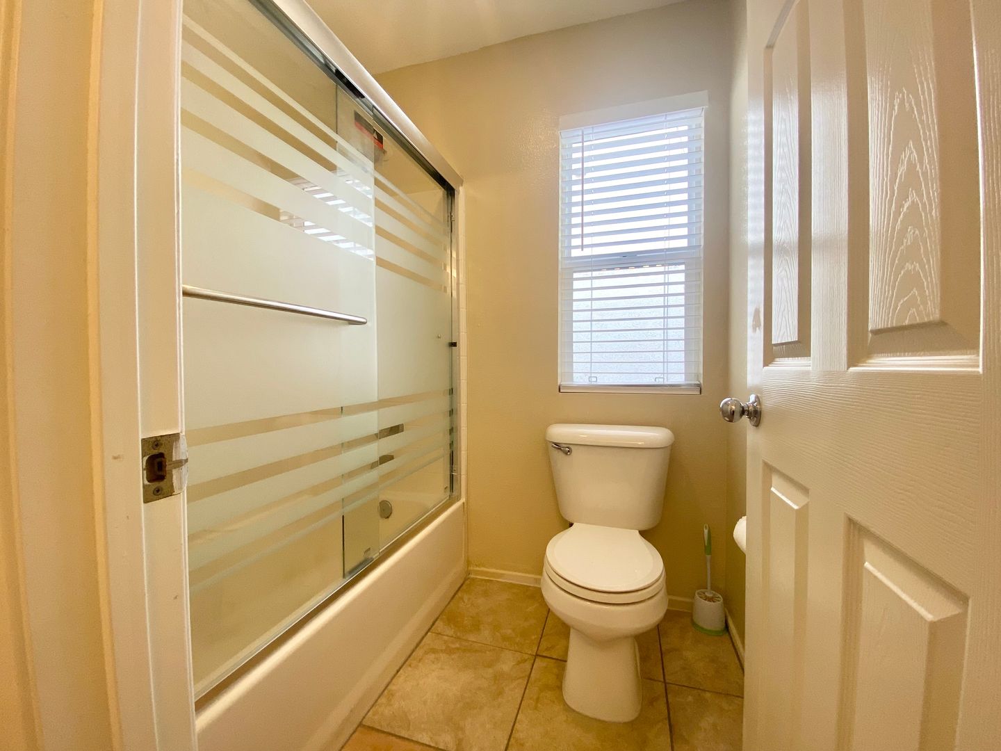 5485 Dunbar Dr - Oxnard - California - 4 bed, 3 bath rental property