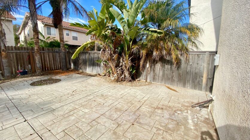 5485 Dunbar Dr - Oxnard - California - 4 bed, 3 bath rental property