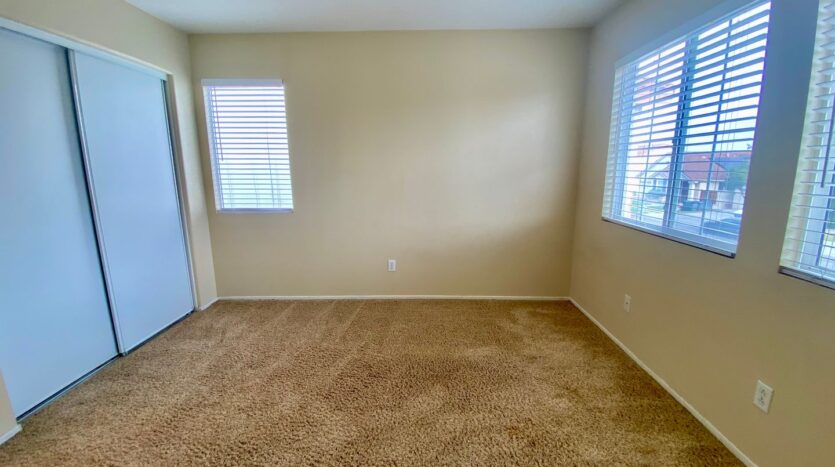 5485 Dunbar Dr - Oxnard - California - 4 bed, 3 bath rental property