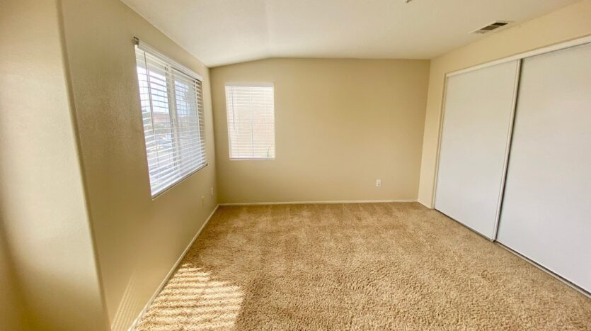 5485 Dunbar Dr - Oxnard - California - 4 bed, 3 bath rental property