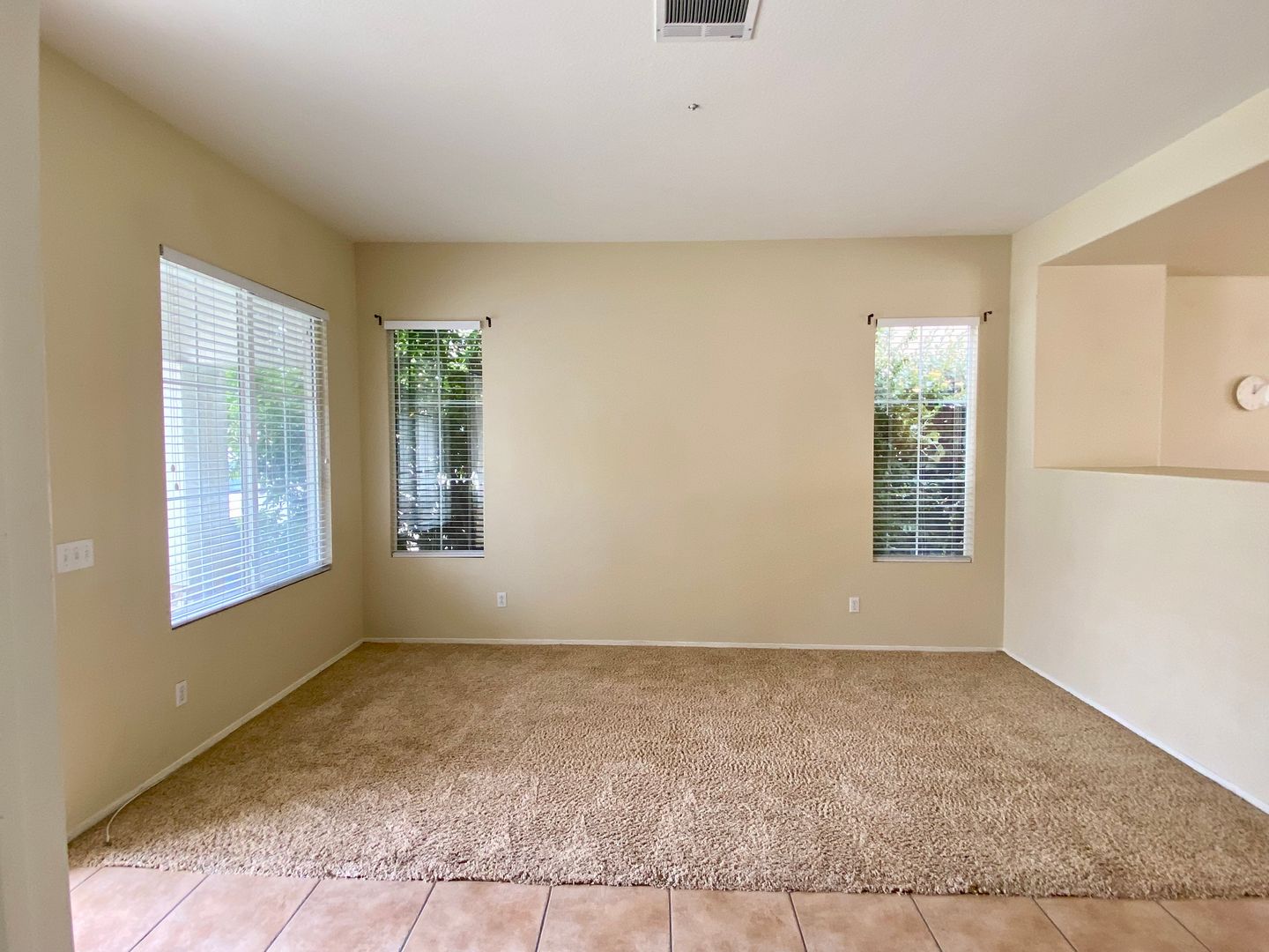 5485 Dunbar Dr - Oxnard - California - 4 bed, 3 bath rental property