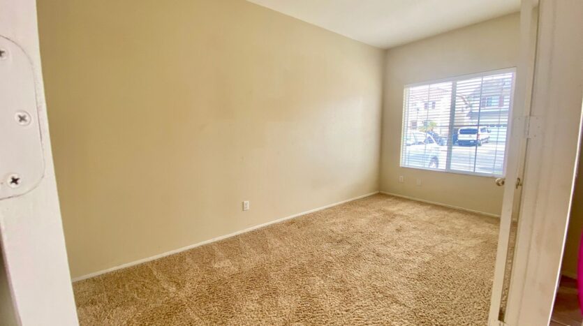 5485 Dunbar Dr - Oxnard - California - 4 bed, 3 bath rental property