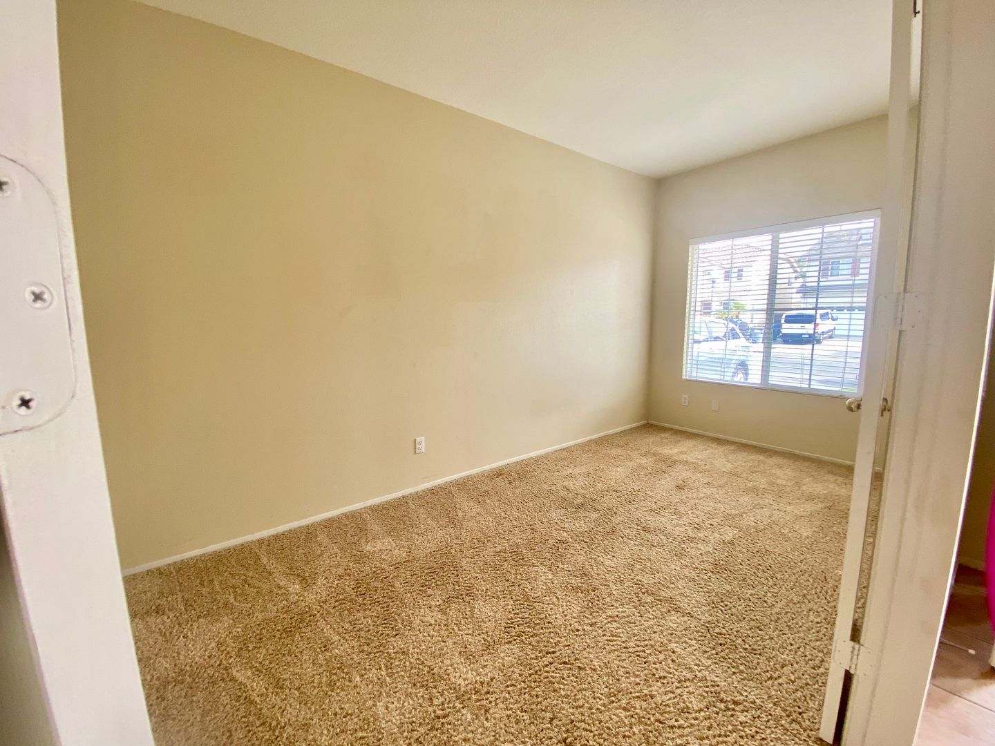 5485 Dunbar Dr - Oxnard - California - 4 bed, 3 bath rental property