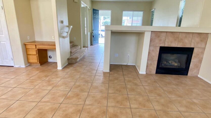5485 Dunbar Dr - Oxnard - California - 4 bed, 3 bath rental property