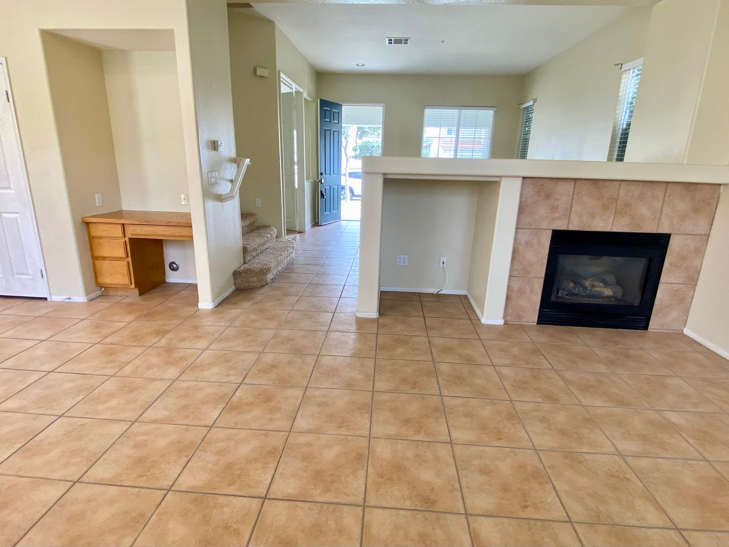 5485 Dunbar Dr - Oxnard - California - 4 bed, 3 bath rental property