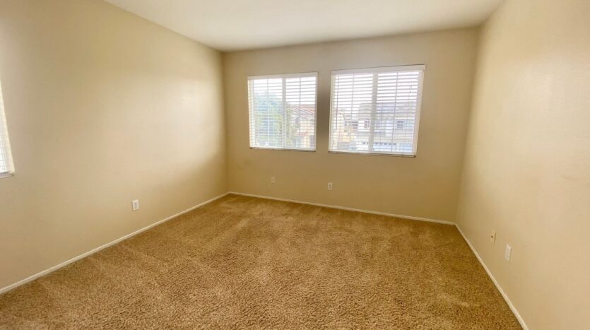 5485 Dunbar Dr - Oxnard - California - 4 bed, 3 bath rental property