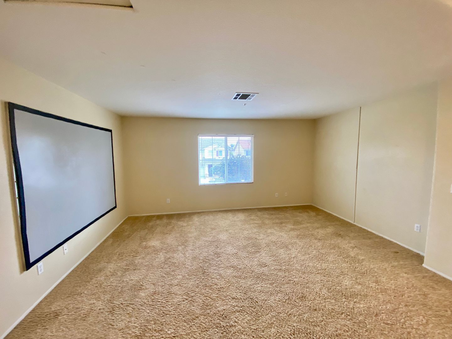 5485 Dunbar Dr - Oxnard - California - 4 bed, 3 bath rental property