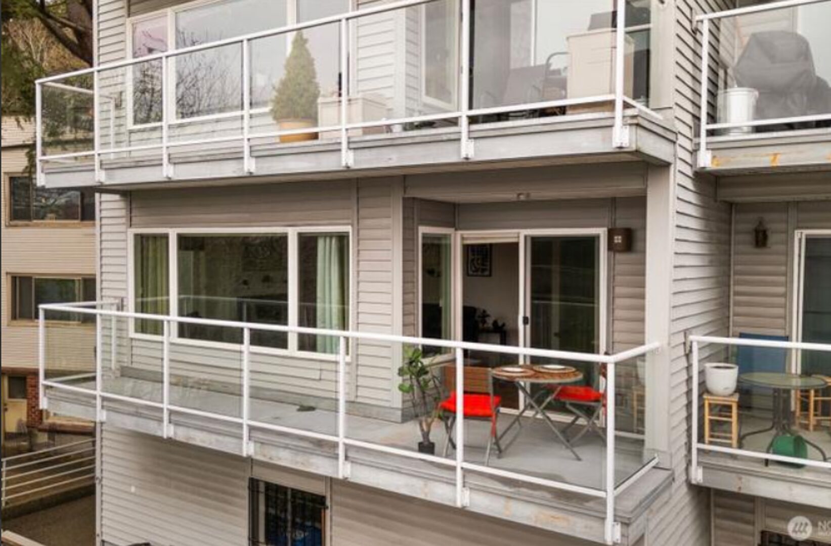 617 W Mercer Pl - Seattle - Washington - 2 bed, 2 bath rental property