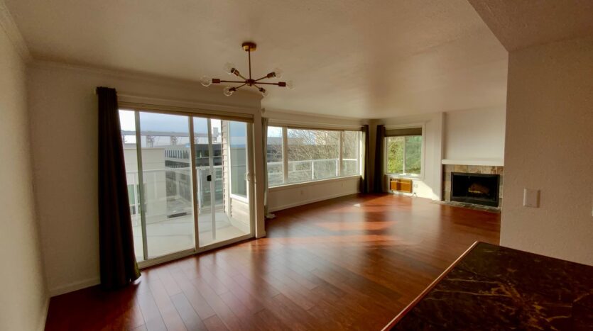 617 W Mercer Pl - Seattle - Washington - 2 bed, 2 bath rental property