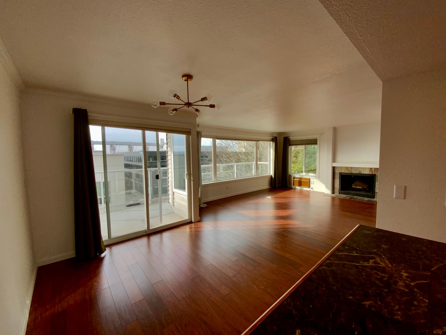 617 W Mercer Pl - Seattle - Washington - 2 bed, 2 bath rental property