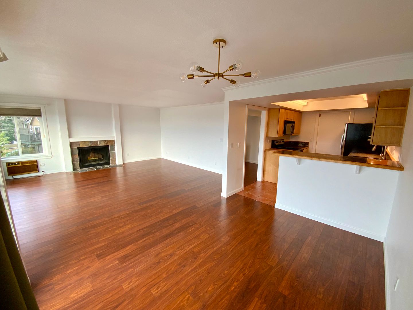 617 W Mercer Pl - Seattle - Washington - 2 bed, 2 bath rental property