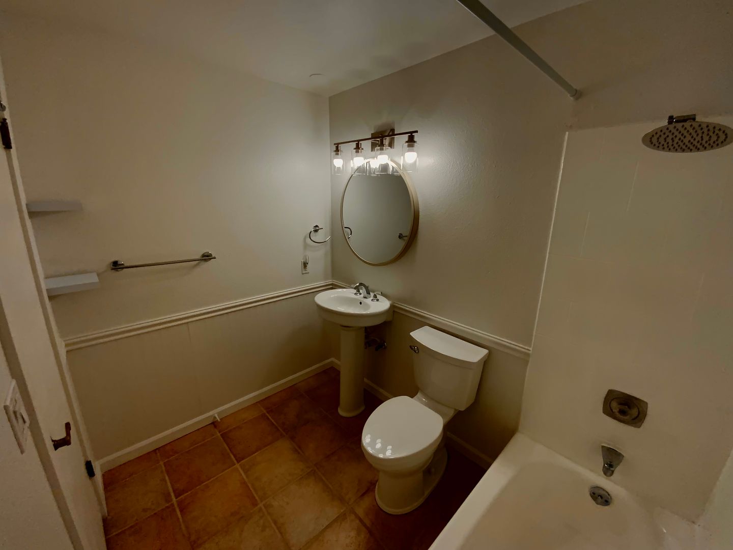 617 W Mercer Pl - Seattle - Washington - 2 bed, 2 bath rental property