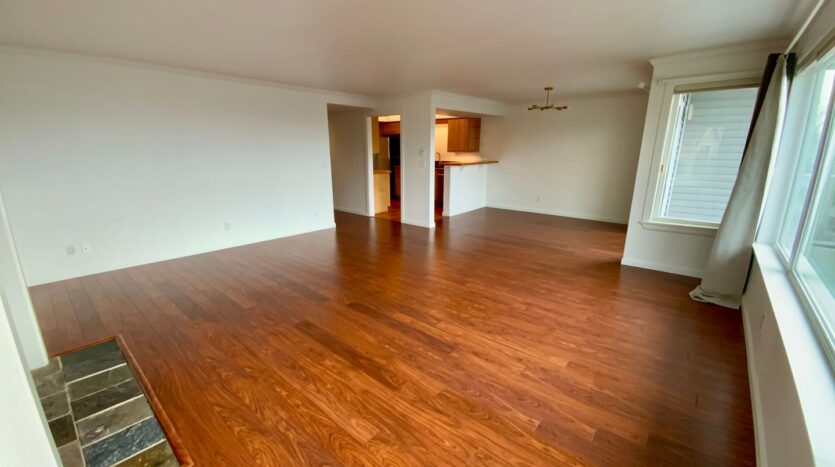 617 W Mercer Pl - Seattle - Washington - 2 bed, 2 bath rental property