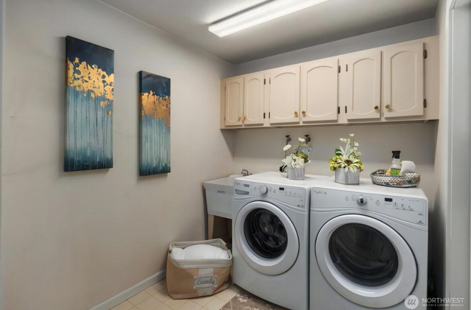 617 W Mercer Pl - Seattle - Washington - 2 bed, 2 bath rental property