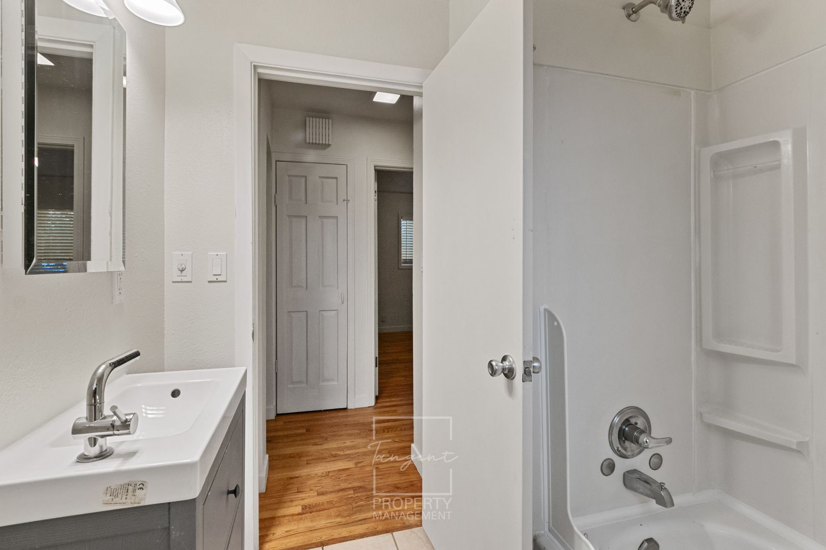 626 NE 120th Ave - House - Portland - Oregon - 3 bed, 1.5 bath rental property