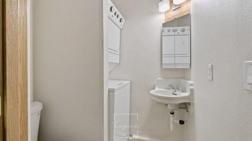 626 NE 120th Ave - House - Portland - Oregon - 3 bed, 1.5 bath rental property