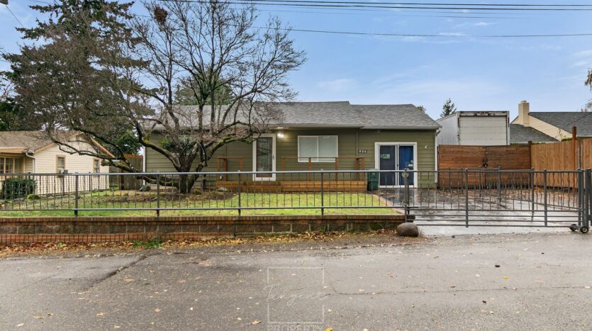 626 NE 120th Ave - House - Portland - Oregon - 3 bed, 1.5 bath rental property