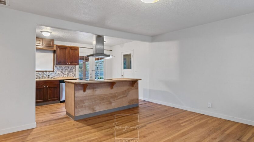 626 NE 120th Ave - House - Portland - Oregon - 3 bed, 1.5 bath rental property