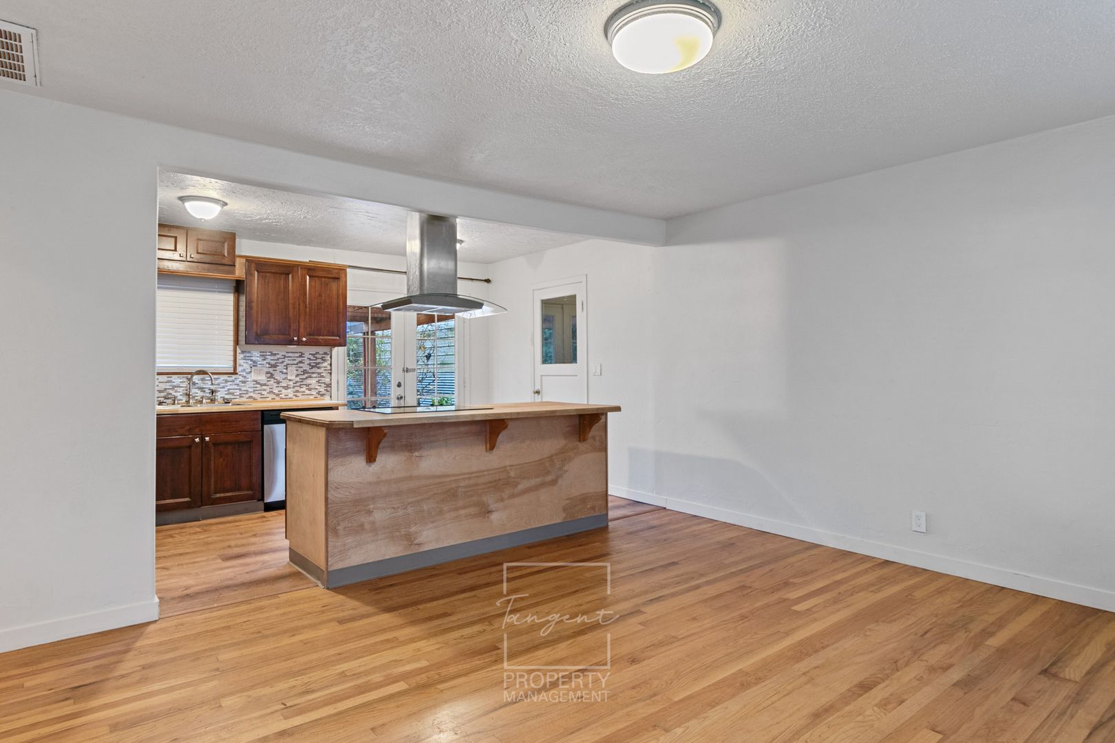 626 NE 120th Ave - House - Portland - Oregon - 3 bed, 1.5 bath rental property