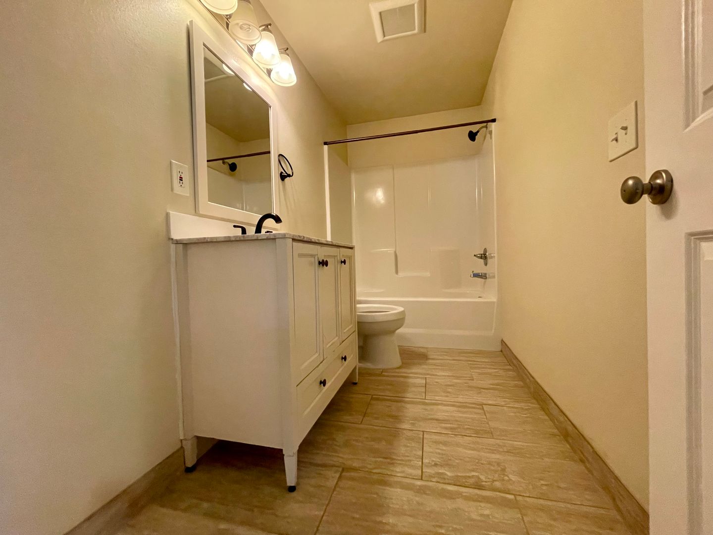 645 NE Roberts Ave.  - Gresham - Oregon - 2 bed, 1 bath rental property