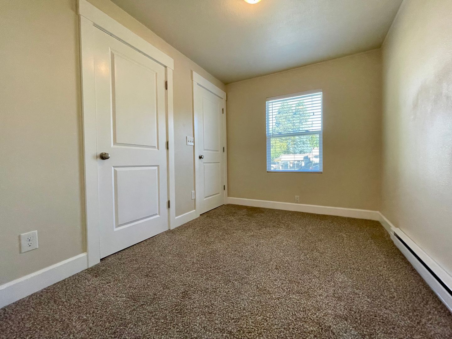 645 NE Roberts Ave.  - Gresham - Oregon - 2 bed, 1 bath rental property