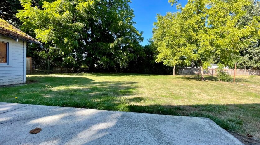 645 NE Roberts Ave.  - Gresham - Oregon - 2 bed, 1 bath rental property