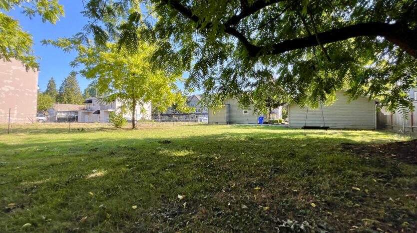 645 NE Roberts Ave.  - Gresham - Oregon - 2 bed, 1 bath rental property