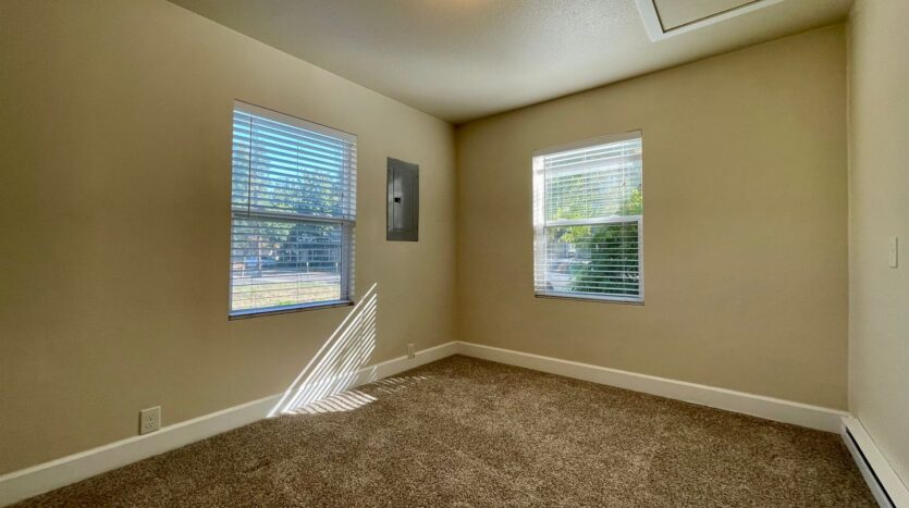 645 NE Roberts Ave.  - Gresham - Oregon - 2 bed, 1 bath rental property