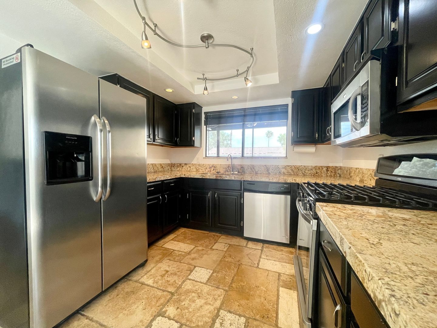 67765 Ovante Road - Cathedral City - California - 3 bed, 2 bath rental property