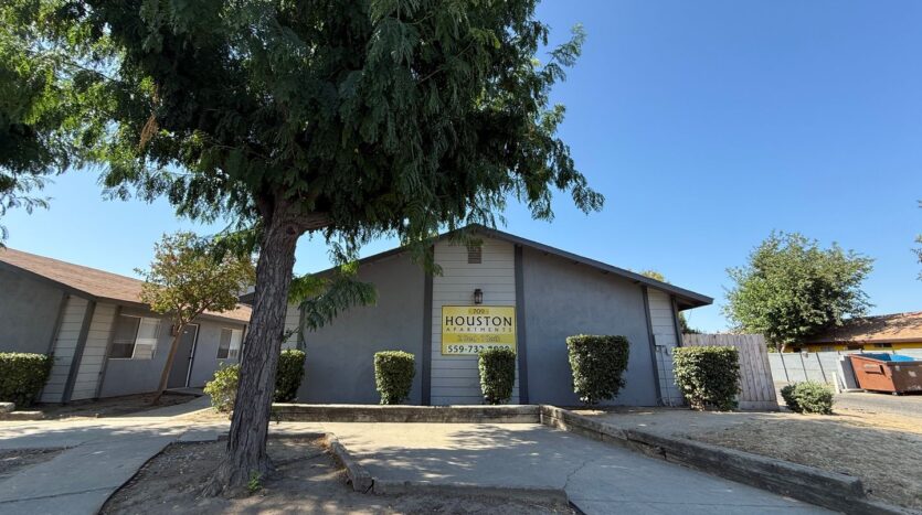 709 East Houston Avenue - Visalia - California - 2 bed, 1 bath rental property
