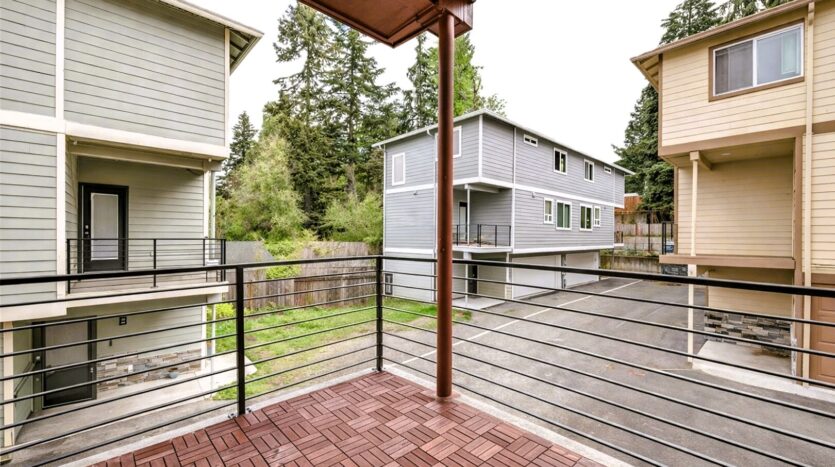 7109 Rainier Drive Unit G - Everett - Washington - 3 bed, 2.5 bath rental property
