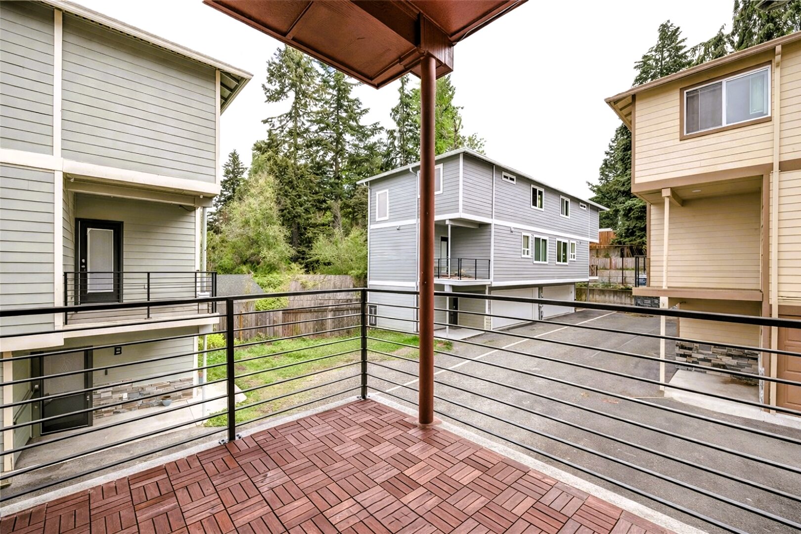 7109 Rainier Drive Unit G - Everett - Washington - 3 bed, 2.5 bath rental property