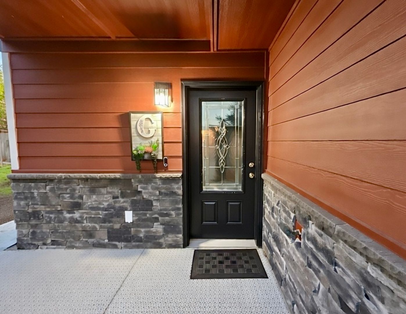 7109 Rainier Drive Unit G - Everett - Washington - 3 bed, 2.5 bath rental property