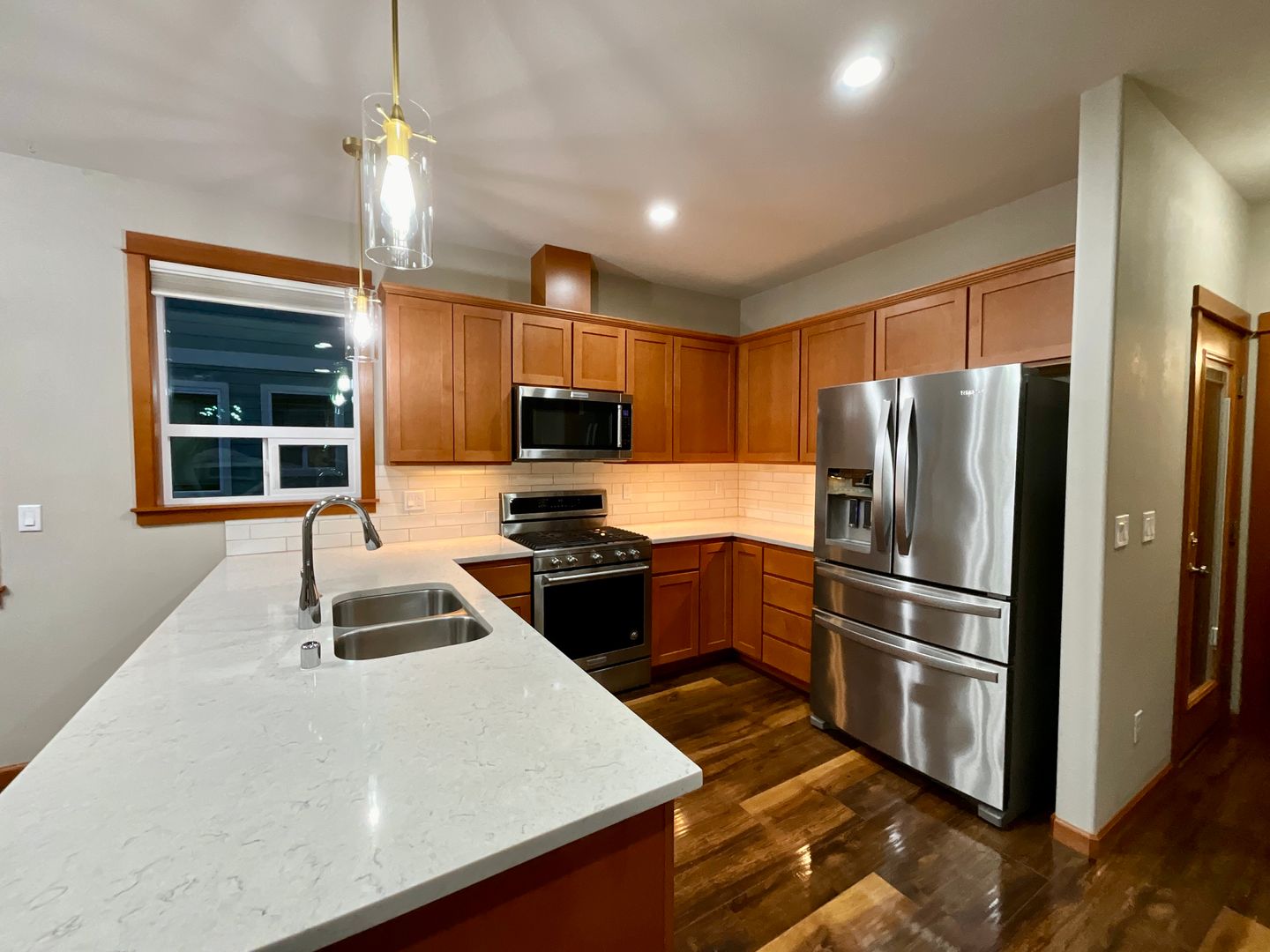 7109 Rainier Drive Unit G - Everett - Washington - 3 bed, 2.5 bath rental property
