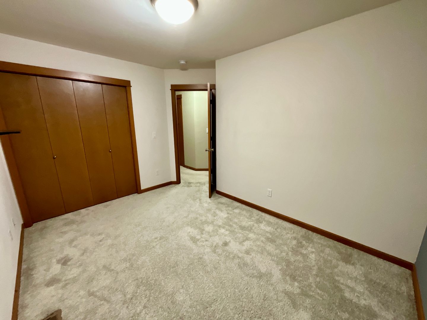 7109 Rainier Drive Unit G - Everett - Washington - 3 bed, 2.5 bath rental property