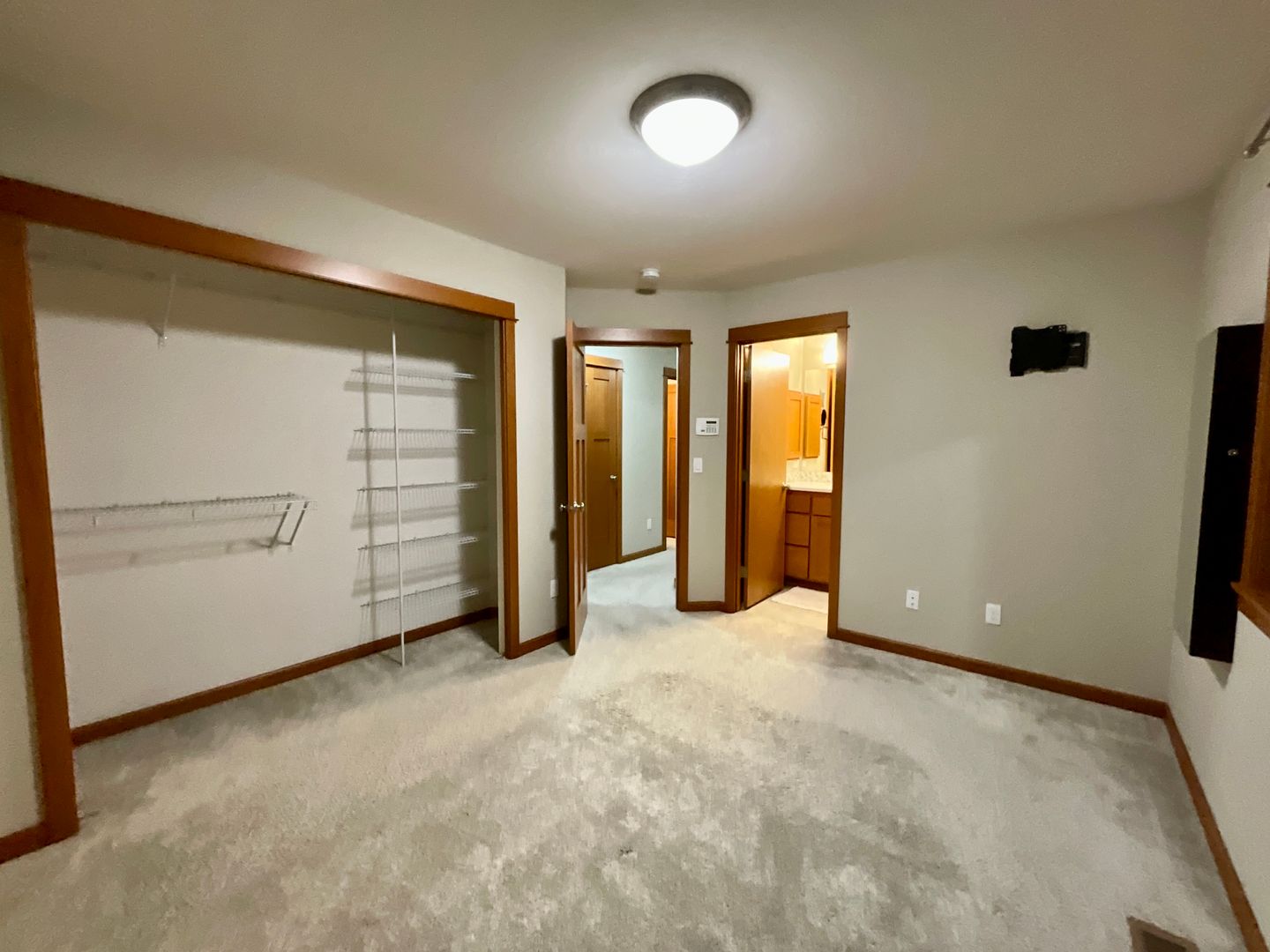 7109 Rainier Drive Unit G - Everett - Washington - 3 bed, 2.5 bath rental property