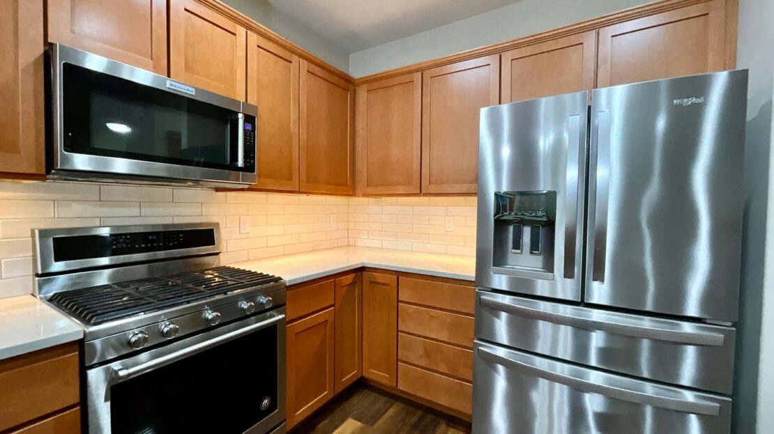 7109 Rainier Drive Unit G - Everett - Washington - 3 bed, 2.5 bath rental property