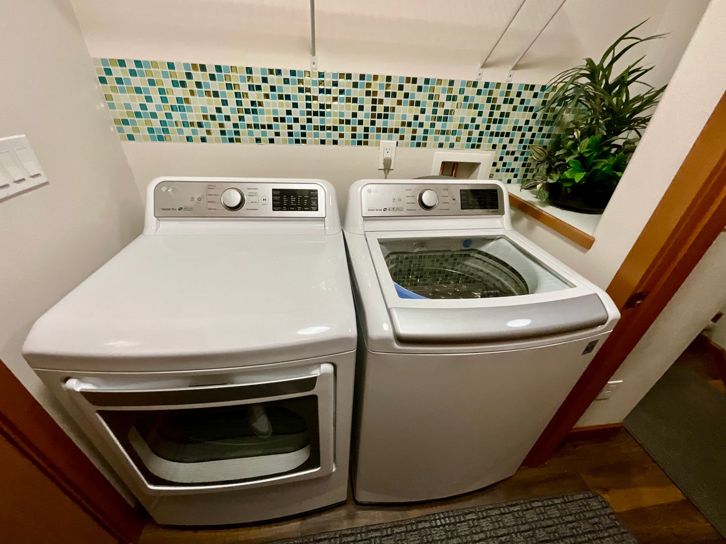 7109 Rainier Drive Unit G - Everett - Washington - 3 bed, 2.5 bath rental property