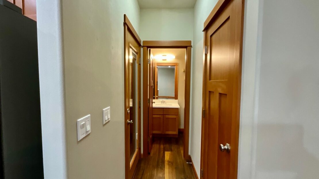 7109 Rainier Drive Unit G - Everett - Washington - 3 bed, 2.5 bath rental property